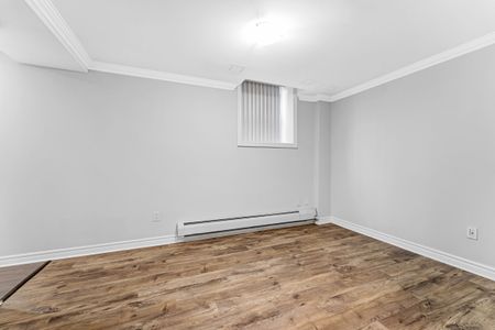 235 Charlotte St - Photo 2