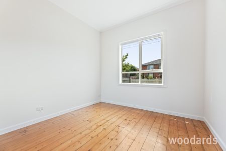 Three Bedroom Family Home - Photo 5