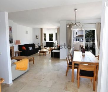 Alquiler de piso en Calle los Naranjos, 5 - Photo 2