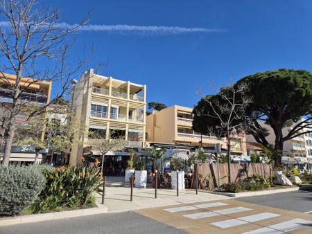Location Appartement 2 pièces 41m² BANDOL 83150 - Photo 3