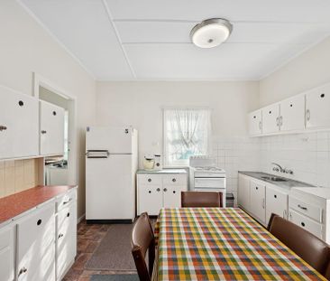 46 Thompson Street, Long Jetty NSW 2261 - House For Rent | Domain - Photo 4