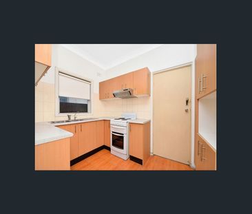 Renovated home in convenient location - Photo 2