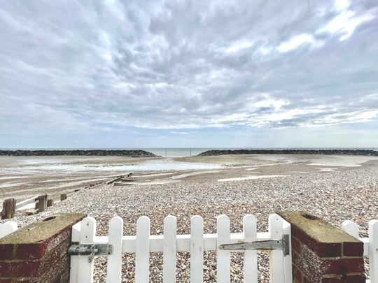 Manor Way, Elmer - Photo 1