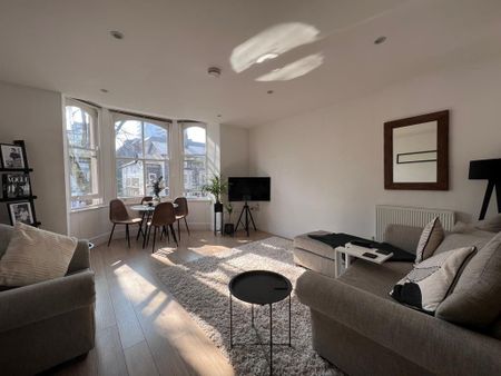 2 bedroom flat to rent - Photo 2