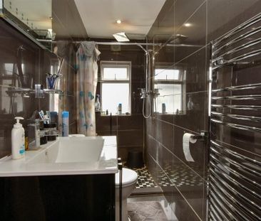 5 Bed Detached House, Dalkeith Road, IG1 - Photo 4