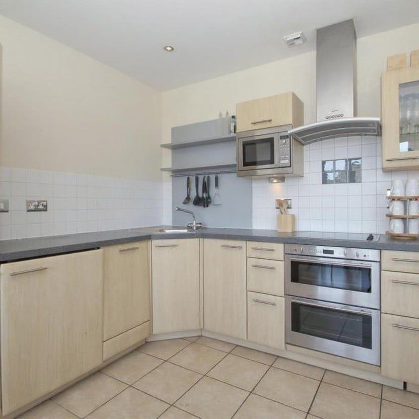 2 Bed Flat, Wards Wharf Approach, E16 - Photo 1