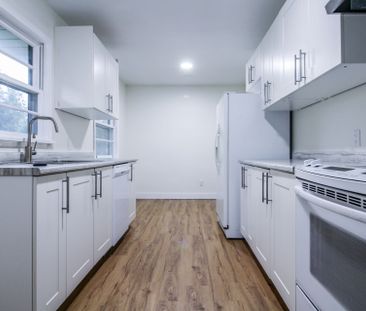 For Lease - 3 Whiteoak Drive, St. Catharines, Ontario - Photo 4