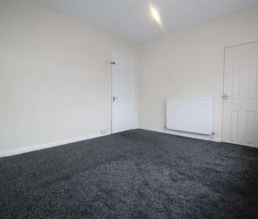 Ashdown Road, Enfield, EN3 - Photo 2