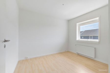 Dejligt rækkehus i Holluf Pile med have og gratis parkering - Photo 5