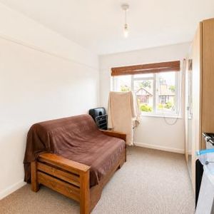 Goodwin Road, Ramsgate, CT11 0LP, Kent - Photo 2