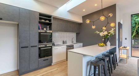 Super modern 3 bedroom house - Photo 4