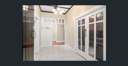 Brilliantly Located! An Idyllic Lifestyle Awaits! - Photo 2