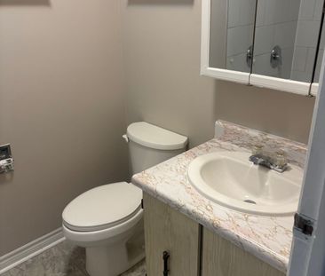 For Lease - 119 Moregate Crescent, Brampton, Ontario - Photo 6