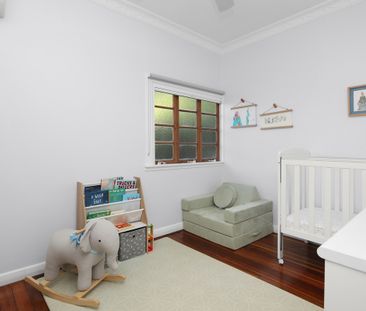 Charming Family Home in Popular Suburb! - Photo 6