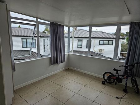 3 Bedroom Family Home in Manurewa - Photo 4