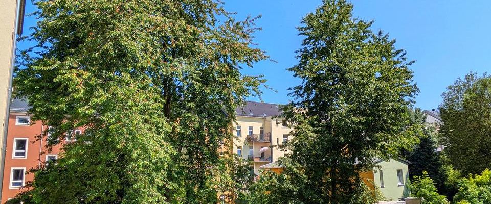 ++ großer Balkon mit Ausblick ins Grüne! - wunderschöne 3-Raum Wohnung mit Tageslichtbad ++ - Foto 1