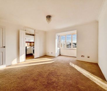 Bradleigh Avenue, Grays, RM17 - Photo 4