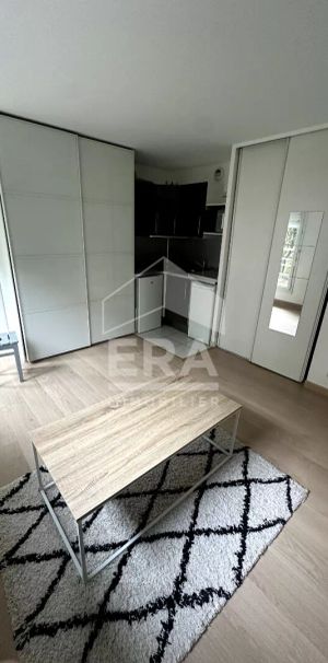 Studio lumineux 23 m2 en rez-de-jardin - Photo 1