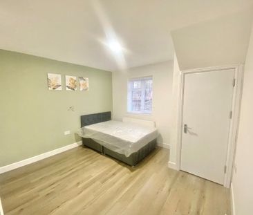 Park Avenue Grays, Property for rent - Photo 2