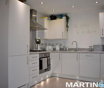 3 bedroom semi-detached house to rent - Photo 3