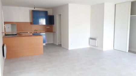 Location Maison 4 pièces 82m² LA ROCHELLE 17000 - Photo 3