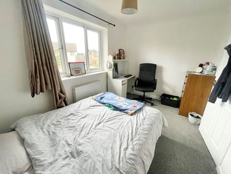 Lysley Close, Chippenham - Photo 2