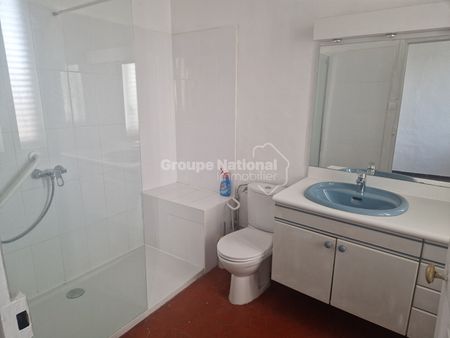 A Louer Marseille 13011 Appartement de type 3, - Photo 5