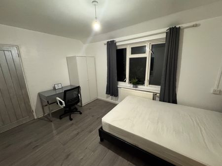 Room in a Shared Flat, Stillingfleet Road, SW13 - Photo 3