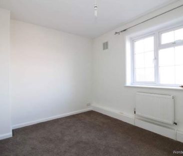 3 bedroom property to rent in Morden - Photo 5