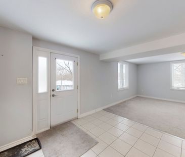 For Lease - 218 Main Street, Newmarket, Ontario - Photo 6