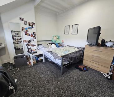 Royal Park Avenue, Hyde Park - Photo 2