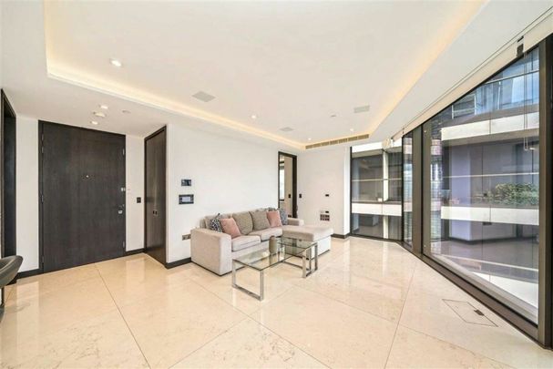 Crown Square, Tower Bridge, SE1 - Photo 1