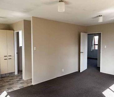 Perfectly sized, cozy two bedroom unit in Parklands with garage - Photo 2