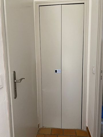 Location Appartement 1 pièce 15m² CHATEAURENARD 13160 - Photo 3