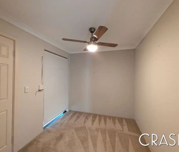 “3 Bedroom 1 Bathroom in Heathridge!” - Photo 5