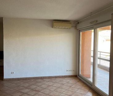 Location Appartement 2 pièces 53m² DRAGUIGNAN 83300 - Photo 6