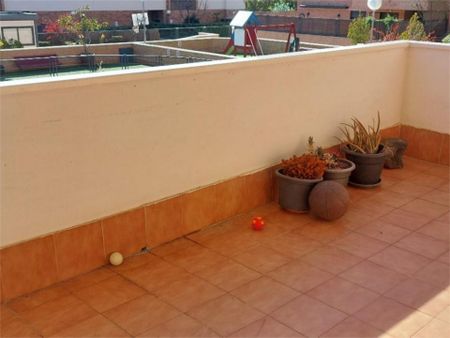 Piso de alquiler en Calle Castillo de Arévalo, S/n, Europolis - Photo 4