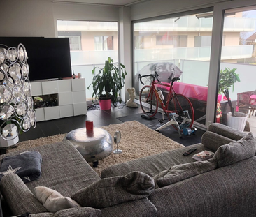 Moderne und grosszügige Wohnung im Grünen wartet auf Sie! - Photo 2