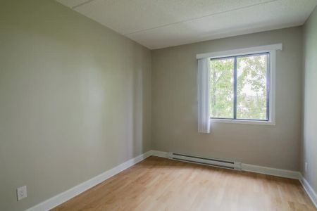 St. Lambert — 2 Bedroom - unit 516 - Photo 5