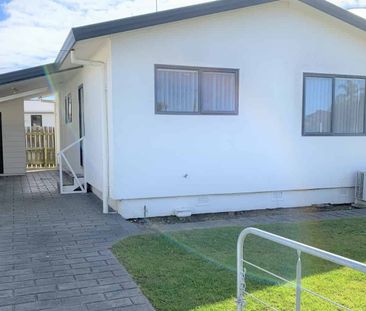 2 BEDROOM - GOODWIN PARADE - OHOPE - WHAKATANE - Photo 2