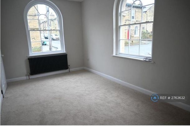 2 bedroom end of terrace house to rent - Photo 1