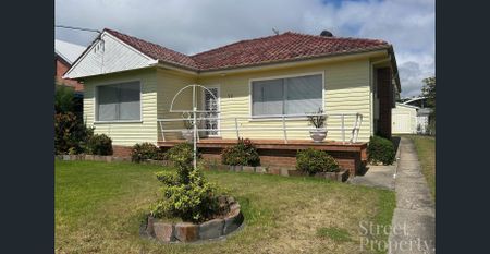 Your Merewether Summer Escape Awaits - Photo 3