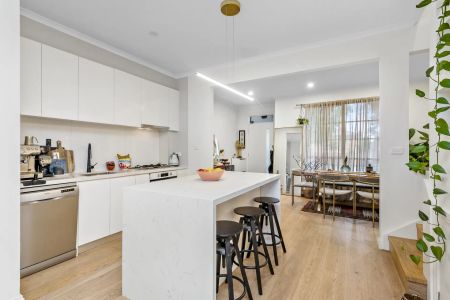 Immaculate Townhouse in Fantastic Location - Photo 3