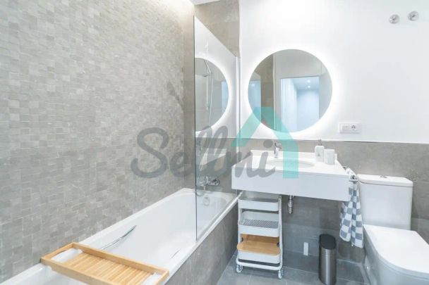 Piso de alquiler en Cervantes, Plaza de América - Foto 1