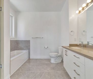 For Lease - 37 Lally Terrace, Barrie, Ontario - Photo 2