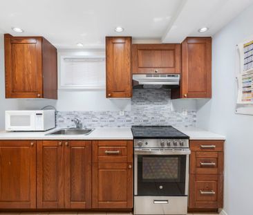 For Lease - 39 Cayuga Avenue Unit# Lower, Toronto, Ontario - Photo 2