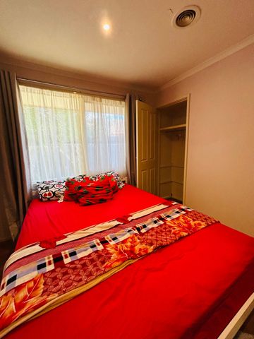 Melton South - Photo 2