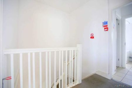 5 bedroom property to rent in Ilford - Photo 2