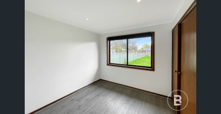 WELL KEPT THREE BEDROOM HOME IN PRIME LOCATION - Photo 3