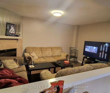 For Lease - 3503 Cherrington Crescent, Mississauga, Ontario - Photo 3